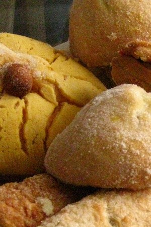 Creative Commons "Mexican Breads" by EvelynGiggles is licensed under CC BY 2.0