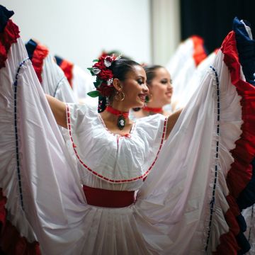 Creative Commons "Costa Rican Dance Performance” by Simon King is licensed under CC BY 4.0