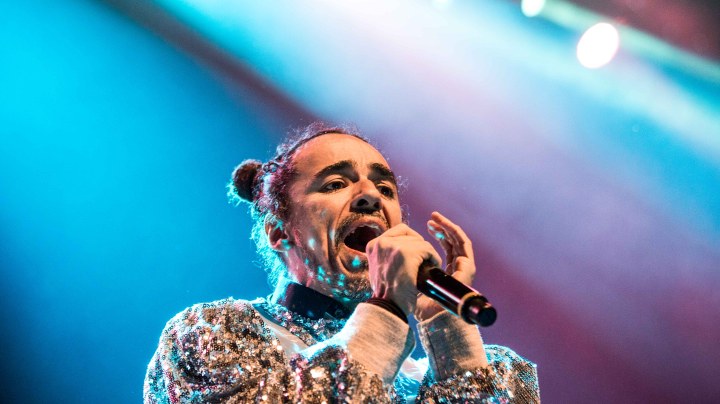 Cafe Tacvba lead singer Rubén Albarrán performing at Terminal 5 in New York City. Photo by Itzel Alejandra Martinez for Remezcla