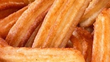 Creative Commons "Multitud de churros” by Juan Mejuto is licensed under CC BY 2.0