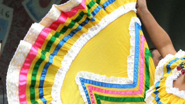 Creative Commons "Dancers at the annual Cinco de Mayo Festival in Washington, D.C.” by dbking is licensed under CC BY 2.0