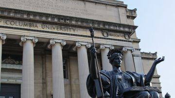 Creative Commons "Alma Mater, Columbia University” by InSapphoWeTrust is licensed under CC BY 2.0
