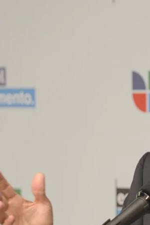 NASA Univision Hispanic Education Campaign by NASA/Bill Ingalls is public domain NASA Identifier: 201002230007HQ