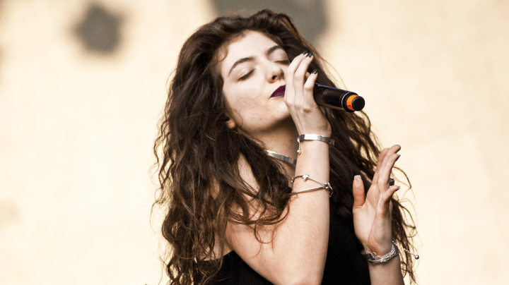 Creative Commons "Lorde Lollapalooza Chile” by Cancha General is licensed under CC BY 2.0