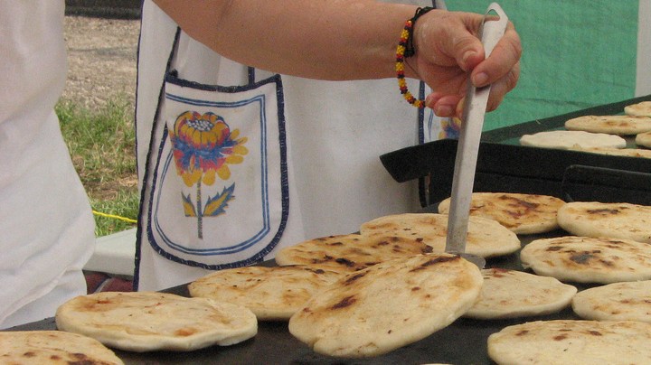 Creative Commons "Pupusas” by ceasol is licensed under CC BY 2.0