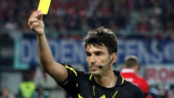Referee