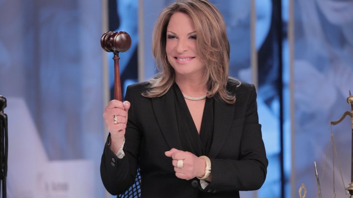 Dr Ana Maria Polo on 'Caso Cerrado.' Photo: Enrique Tubio/Telemundo