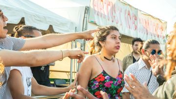 Luz Magdaleno during an altercation with Ruido Fest security. Photo by Itzel Alejandra Martinez for Remezcla