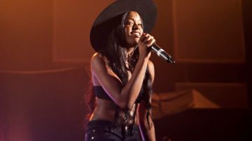 Creative Commons "Azealia Banks 2012 NME Awards" by Tim Boddy is licensed under CC BY 2.0