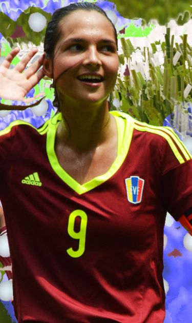 Deyna Castellanos