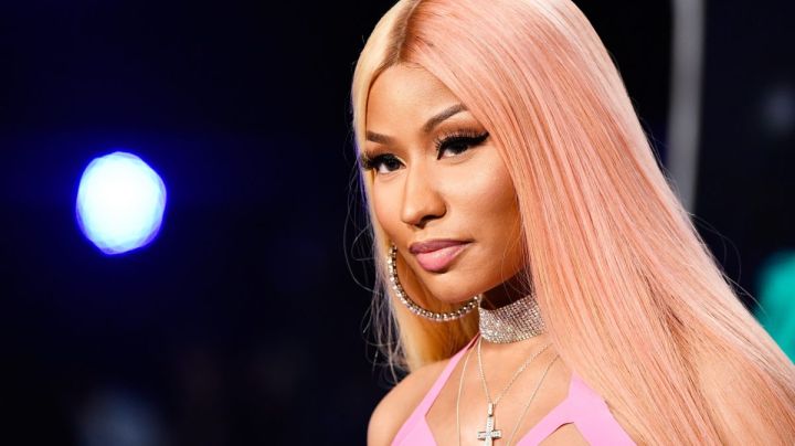 Nicki Minaj attends the 2017 MTV Video Music Awards at The Forum. Photo by Frazer Harrison/Getty Images