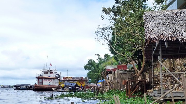 Floating houses Iquitos, Amazon River, P" (CC BY 2.0) by Global Water Forum