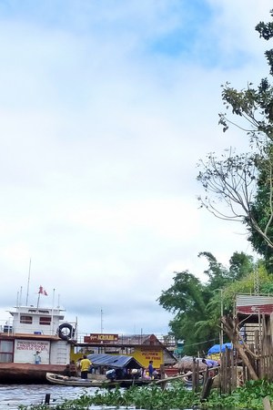 Floating houses Iquitos, Amazon River, P" (CC BY 2.0) by Global Water Forum