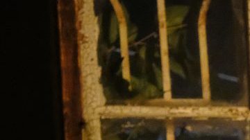 Darren Criss as Andrew Cunanan, Jon Jon Briones as Modesto Cunanan in ‘The Assassination of Gianni Versace: American Crime Story.’ Photo by Ray Mickshaw. Courtesy of FX