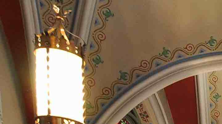 Creative Commons "Interior of St. Andrew's Catholic Church in Roanoke, Virginia, USA” by Joe Ravi is licensed under CC BY 3.0