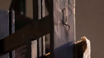 Antonio Banderas stars as Pablo Picasso in Season 2 of 'Genius.' Photo by Dusan Martincek. Courtesy of National Geographic