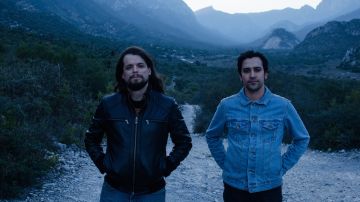 Los Mundos photo by Thom Díaz