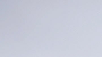 U.S. first lady Melania Trump boards an Air Force plane before traveling to Texas to visit facilities that house and care for children taken from their parents at the U.S.-Mexico border. Photo by Chip Somodevilla/Getty Images