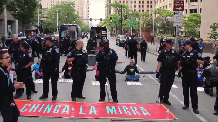 Screen shot of 'Chinga la Migra' web series