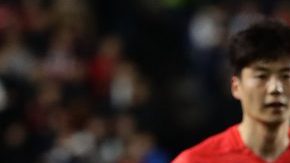 Carlos Bacca of Colombia controls the ball during friendly match between South Korea and Colombia.  (Photo by Chung Sung-Jun/Getty Images)