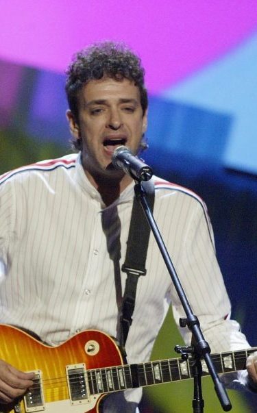 Gustavo Cerati performs onstage at the MTV Video Music Awards Latin America 2003. Photo by Frank Micelotta/Getty Images