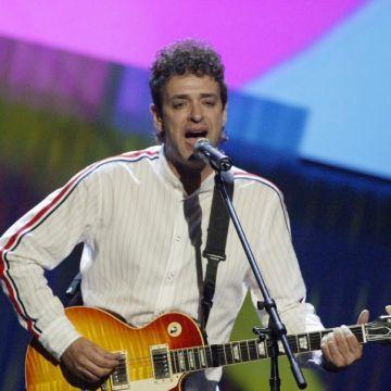 Gustavo Cerati performs onstage at the MTV Video Music Awards Latin America 2003. Photo by Frank Micelotta/Getty Images
