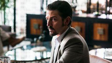 Diego Luna in Narcos Mexico