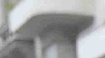 A pro legal abortion activist holds a sign that reads 'It's my decision' in front of the National Congress Building. Photo by Mariano Martino/Getty Images