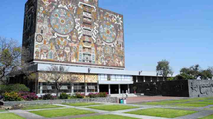 Creative Commons "Universidad Nacional Autónoma de México (UNAM)” by mabi2000 is licensed under CC BY 2.0