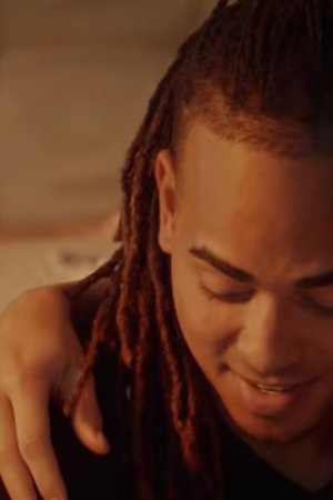 Screenshot of 'Que León' YouTube trailer