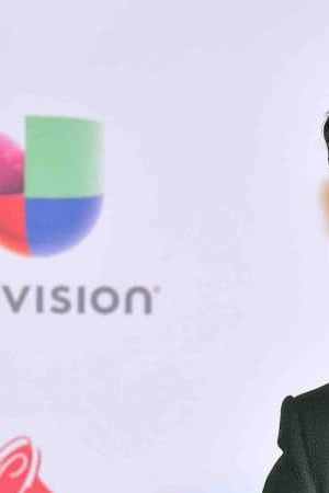 Jorge Drexler, winner of Best Singer-Songwriter Album for 'Salvavida de Hielos', Song of the Year for 'Telefonia' and Record of the Year for 'Telefonia', poses in the press room during the 19th annual Latin GRAMMY Awards. Photo by Sam Wasson/Getty Images
