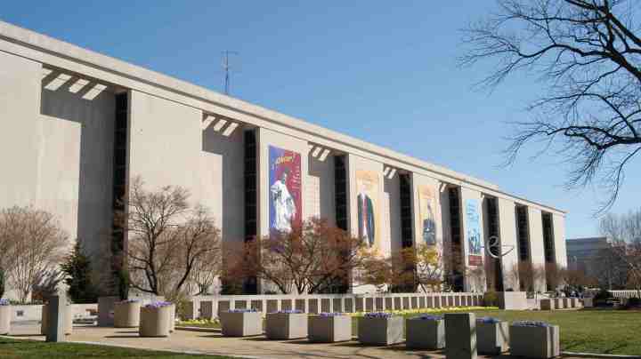 "National Museum of American History 1” by lorax is licensed under CC BY 3.0