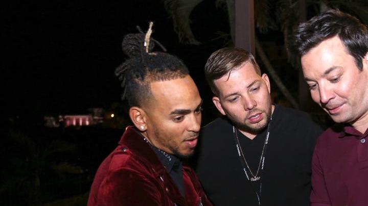 Ozuna with manager Vicente Saavedra and Jimmy Fallon in Puerto Rico. Courtesy of Dímelo Vi