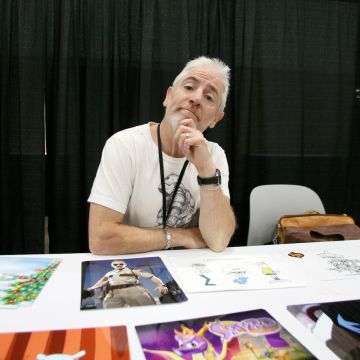 Carlos Alazraqui attends Stan Lee's Los Angeles Comic Con 2017. Photo by Angela Papuga/Getty Images.
