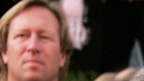 Actor Leonardo DiCaprio, nominated for Best Actor for his role in "The Aviator," arrives with girlfriend Brazilian model Gisele Bundchen at the 77th Annual Academy Awards at the Kodak Theater on February 27, 2005 in Hollywood, California. Photo by Frank Micelotta/Getty Images