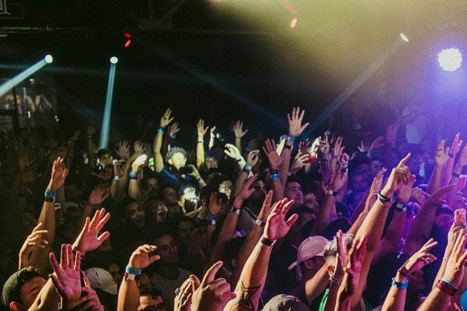 Batalla-de-los-Gallos-Crowd
