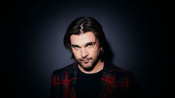 Juanes-Aurora