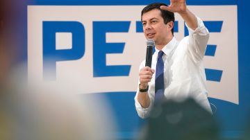 Democratic presidential candidate and South Bend, Indiana Mayor Pete Buttigieg speaks at a campaign event December 08, 2019 at Washington Middle School in Washington, Iowa. Photo by Win McNamee/Getty Images