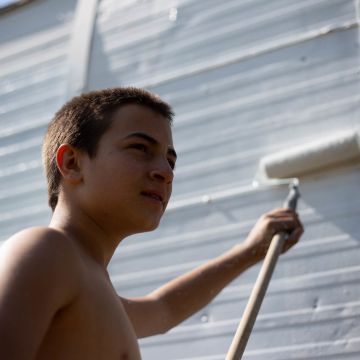 Adrian Rossi appears in Summer White (Blanco de Verano) by Rodrigo Ruiz Patterson, an official selection of the World Cinema Dramatic Competition at the 2020 Sundance Film Festival. Courtesy of Sundance Institute | photo by Natalia Bermudez.