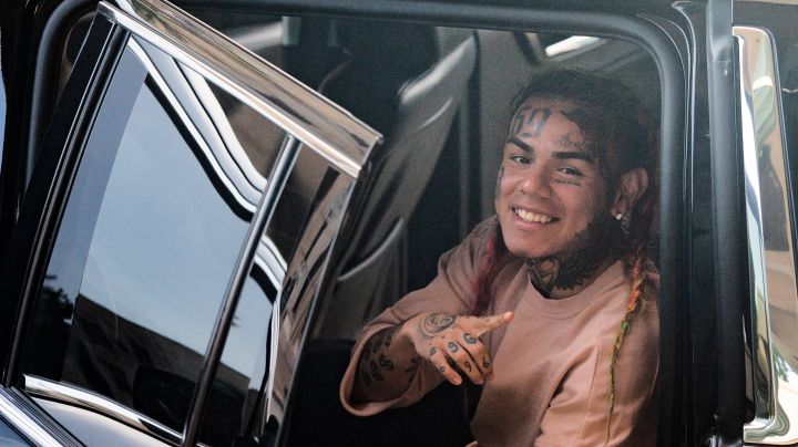 Rapper Tekashi69, real name Daniel Hernandez and also known as 6ix9ine, Tekashi 6ix9ine, Tekashi 69, leaves after his arraignment on assault charges in County Criminal Court #1 at the Harris County Courthouse. Photo by Bob Levey/Getty Images