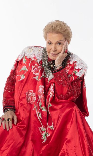 Walter Mercado appears in Mucho Mucho Amor by Cristina Costantini and Kareem Tabsch. Photo by Giovan Cordero. Courtesy of Sundance Institute.