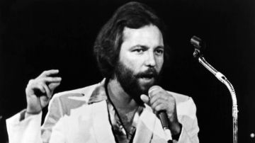 Photo of Ruben BLADES; Ruben Blades performing live on stage. Photo by Echoes/Redferns
