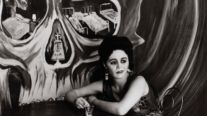Graciela Iturbide, Mexico City, 1969–72; Gelatin silver print, 6 ¾ x 10 ¼ in.; Collection of Daniel
Greenberg and Susan Steinhauser; © Graciela Iturbide; Courtesy Museum of Fine Arts, Boston