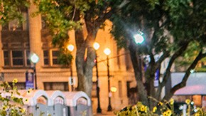 Children play near a mural of Breonna Taylor on September 17, 2020 in Louisville, Kentucky. Protestors continue to gather to celebrate the life of Breonna Taylor, at Jefferson Square Park, in front of the Louisville Metro Hall. Photo by Brandon Bell/Getty Images