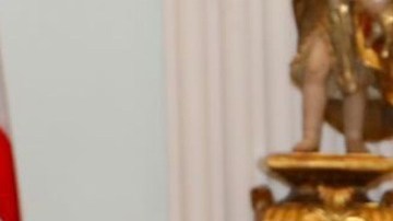 Twitter: Wanda Vazquez