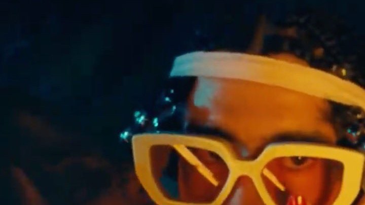 Photo from 'Dakiti' music video.