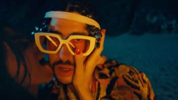 Photo from 'Dakiti' music video.