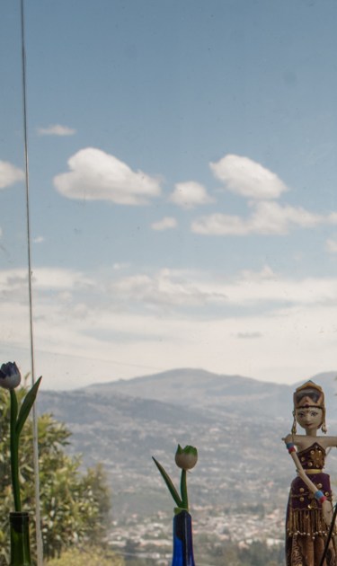 Elizabeth Rivera, Educational Psychologist of the Tola Chica Commune, member of  Kitu Kara Indigenous Community. La Tola Chica, Ecuador. Photo by Johis Alarcón for Remezcla