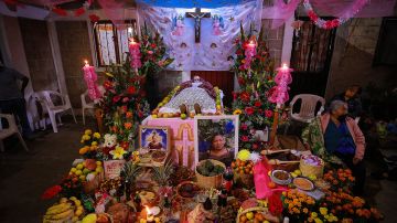 Offering of the dead in a house during a 'Day of the Dead' celebration on November 01, 2020 in Ocotepec, Mexico. Photo by Manuel Velasquez/Getty Images