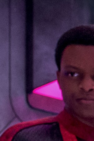 We Can Be Heroes: J. Quinton Johnson as Twins Dad, Pedro Pascal as Marcus Moreno, Taylor Dooley as Lavagirl, Christian Slater as Tech-No Tarlizzo, Sung Kang as Blinding Fast, Boyd Holbrook as Miracle Guy, Haley Reinhart as Ms. Vox in We Can Be Heroes. Cr. NETFLIX ​© 2020